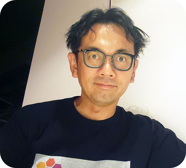 小西 康晴 氏