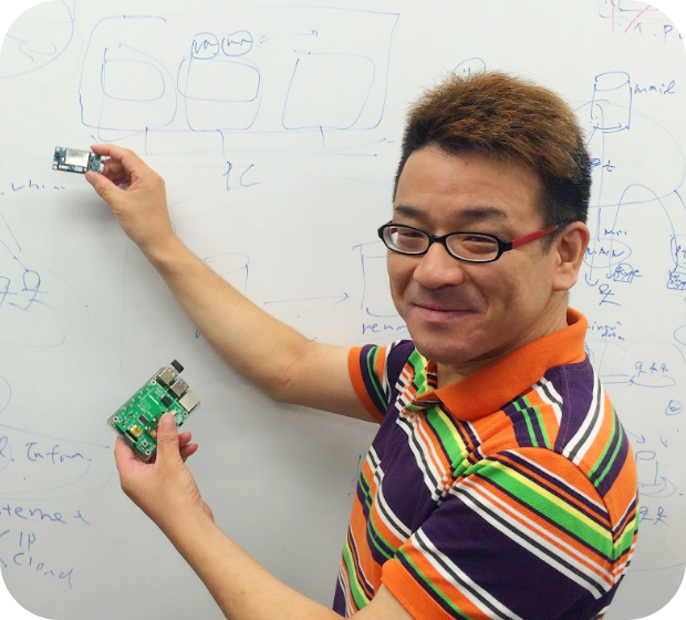 横山 輝明 氏